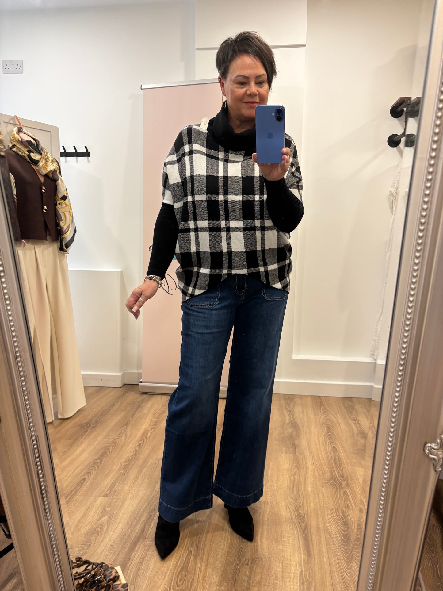 Cowl neck, check Jumper