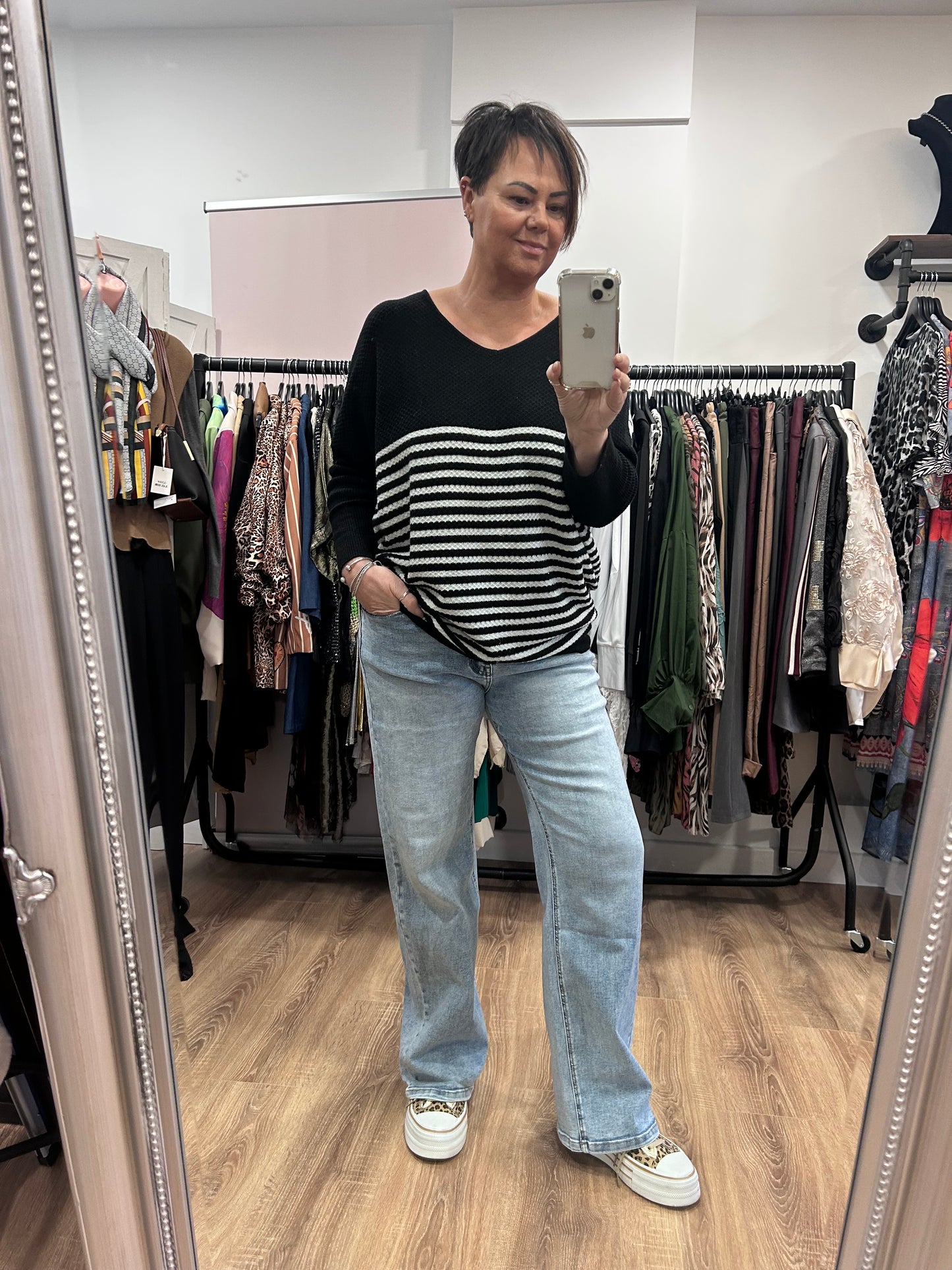 Light Wash Wide leg Jeans