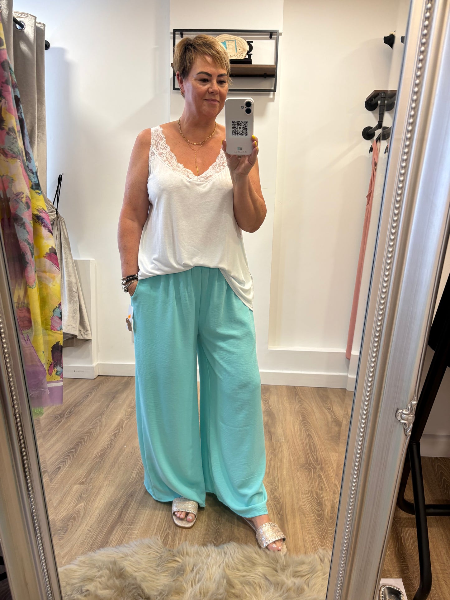 Deep Waist, wide Leg Trouser with pockets