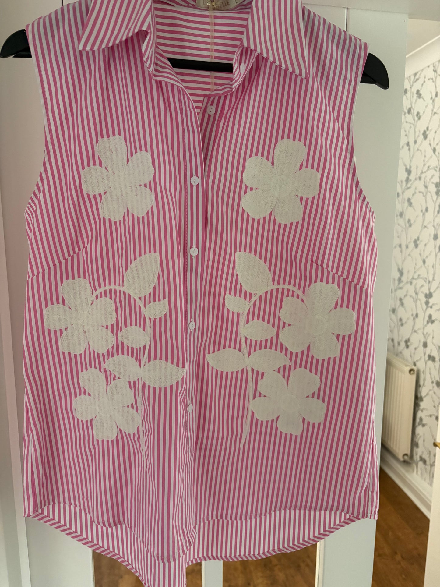 Sleeveless Shirt