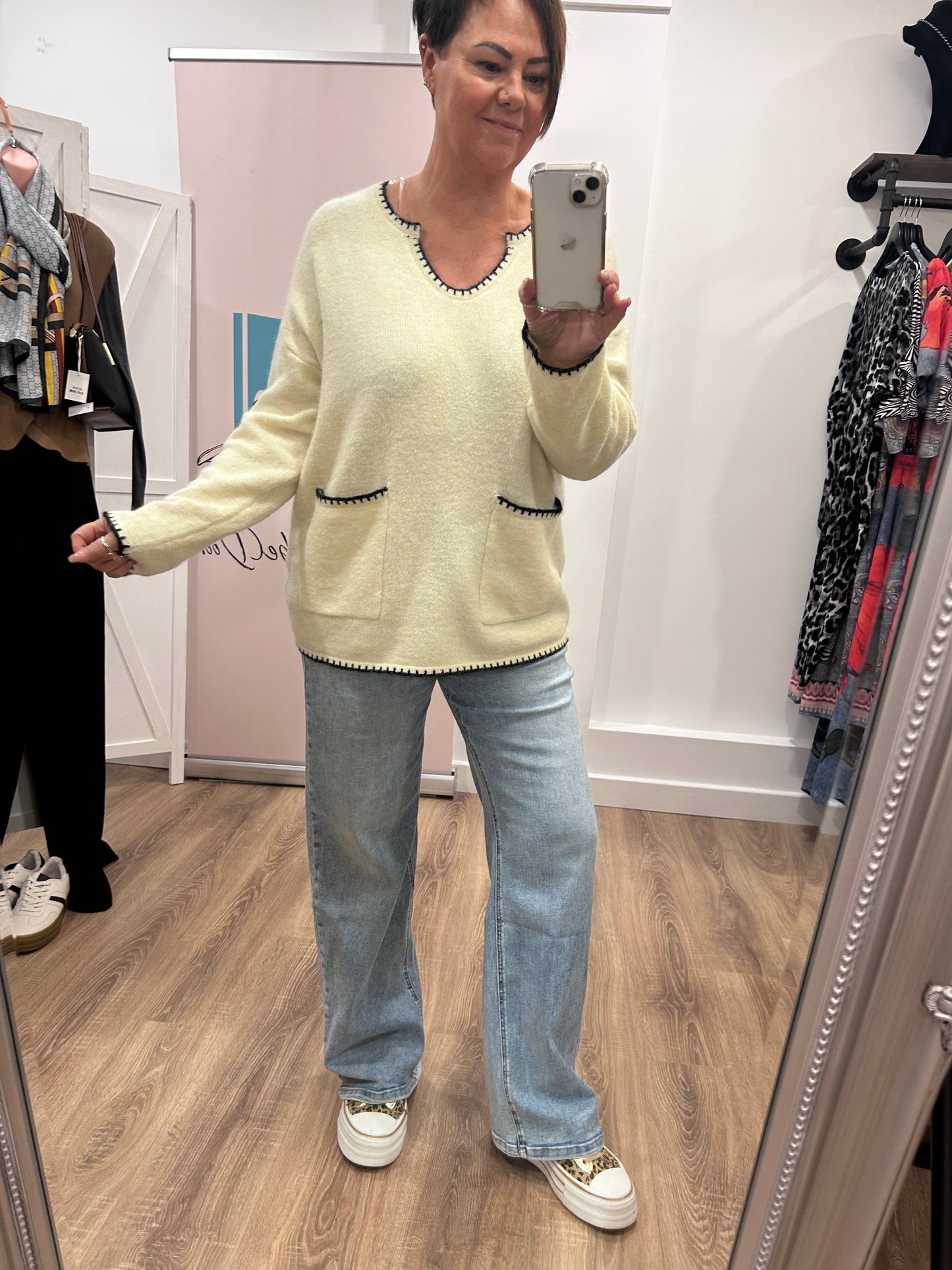 Light Wash Wide leg Jeans