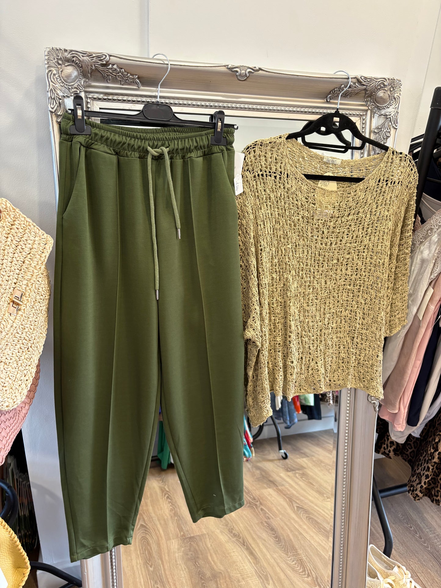 Seam Front Carrot Shape Joggers