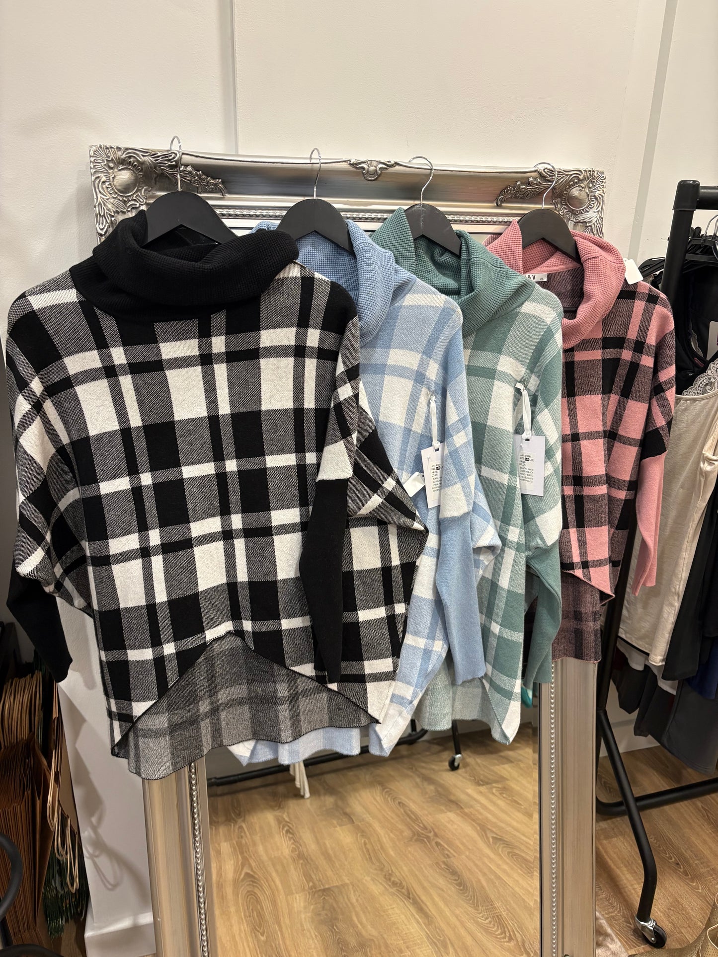 Cowl neck, check Jumper