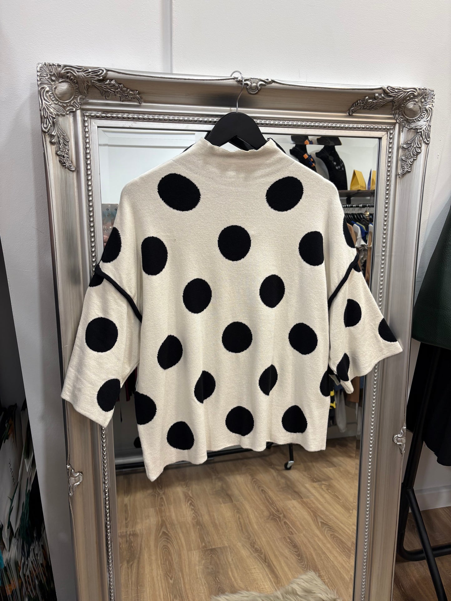 Crew Neck Spot Jumper