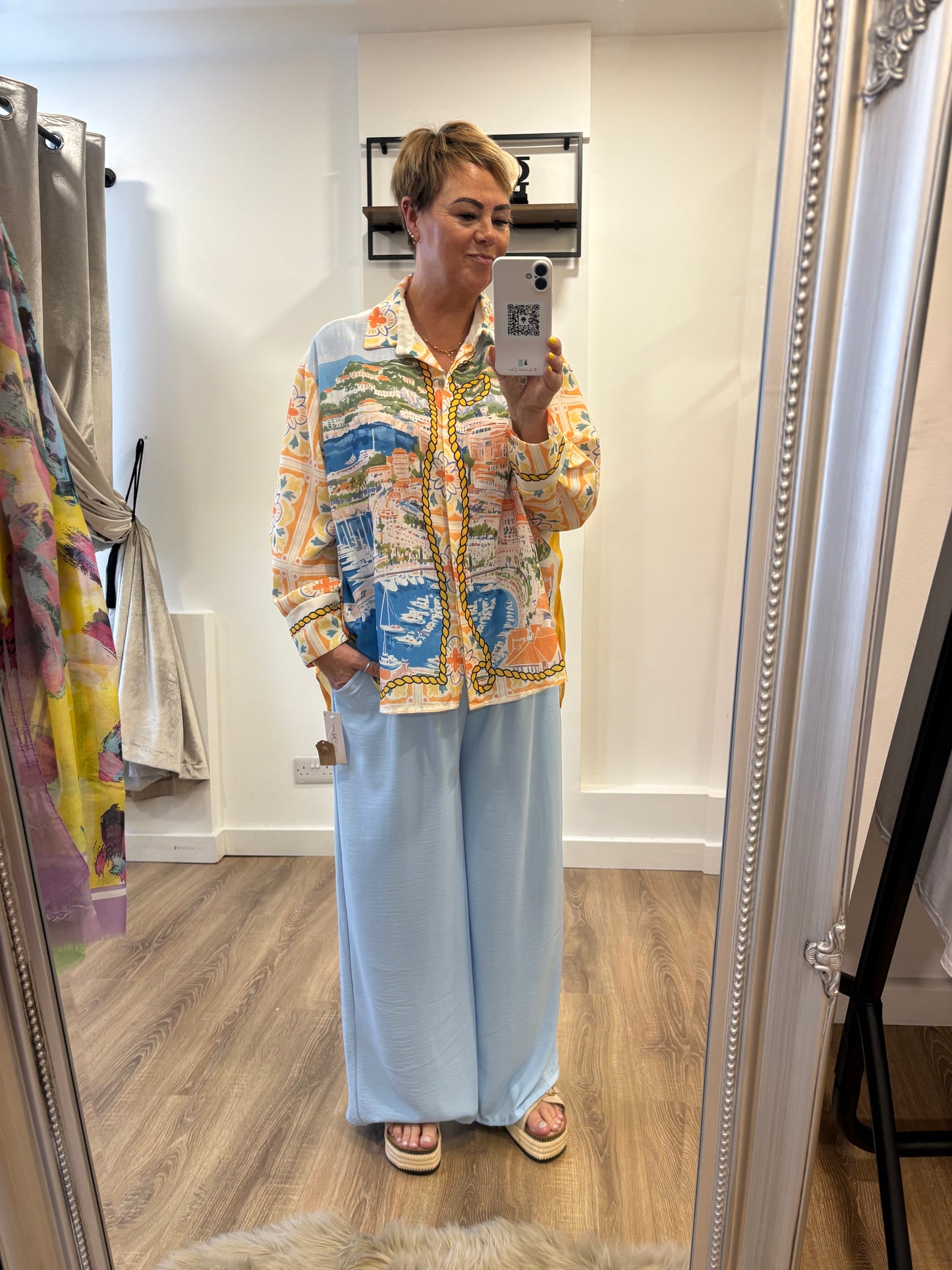 Deep Waist, wide Leg Trouser with pockets
