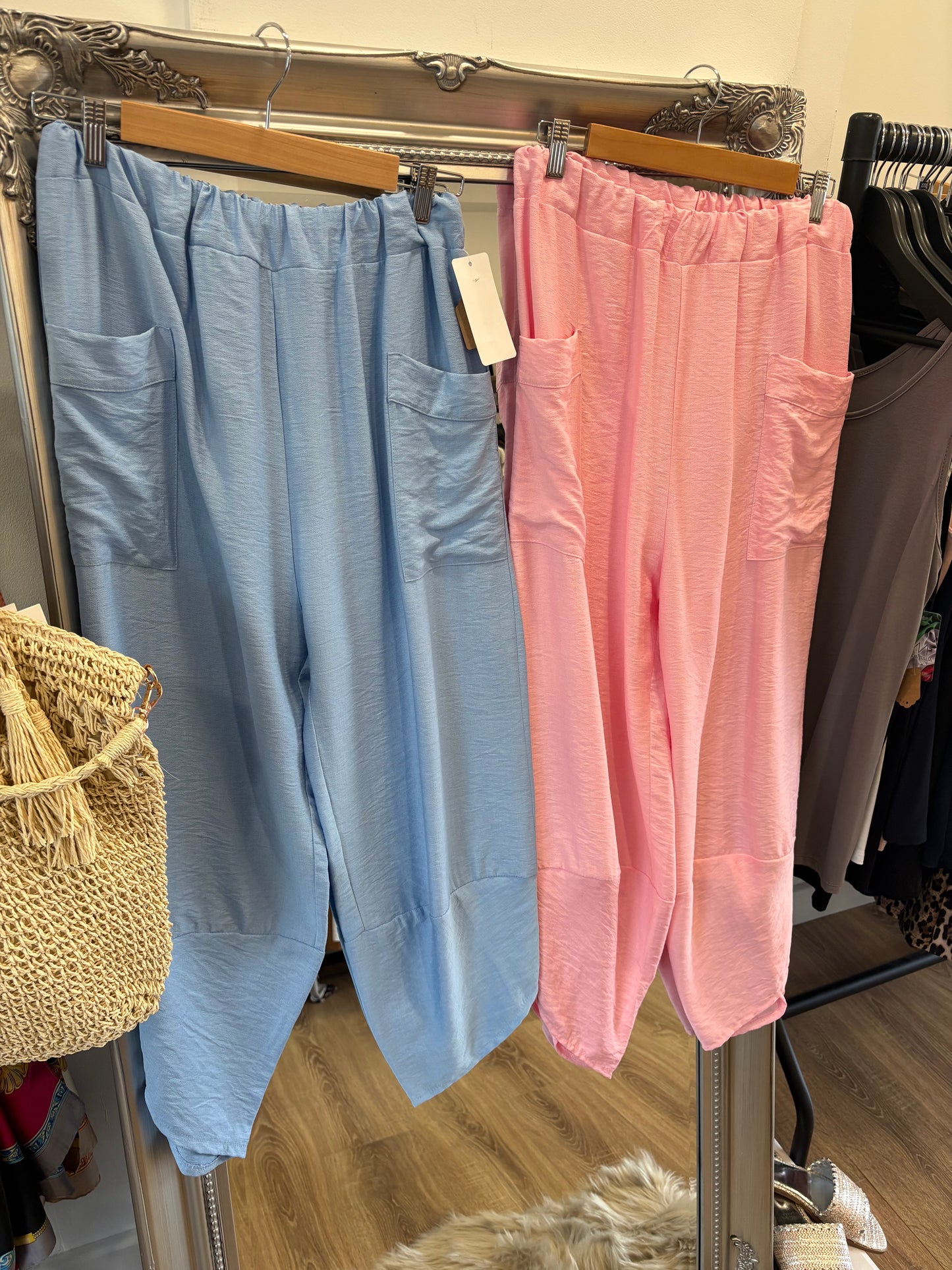 Lightweight Tulip Hem Trouser