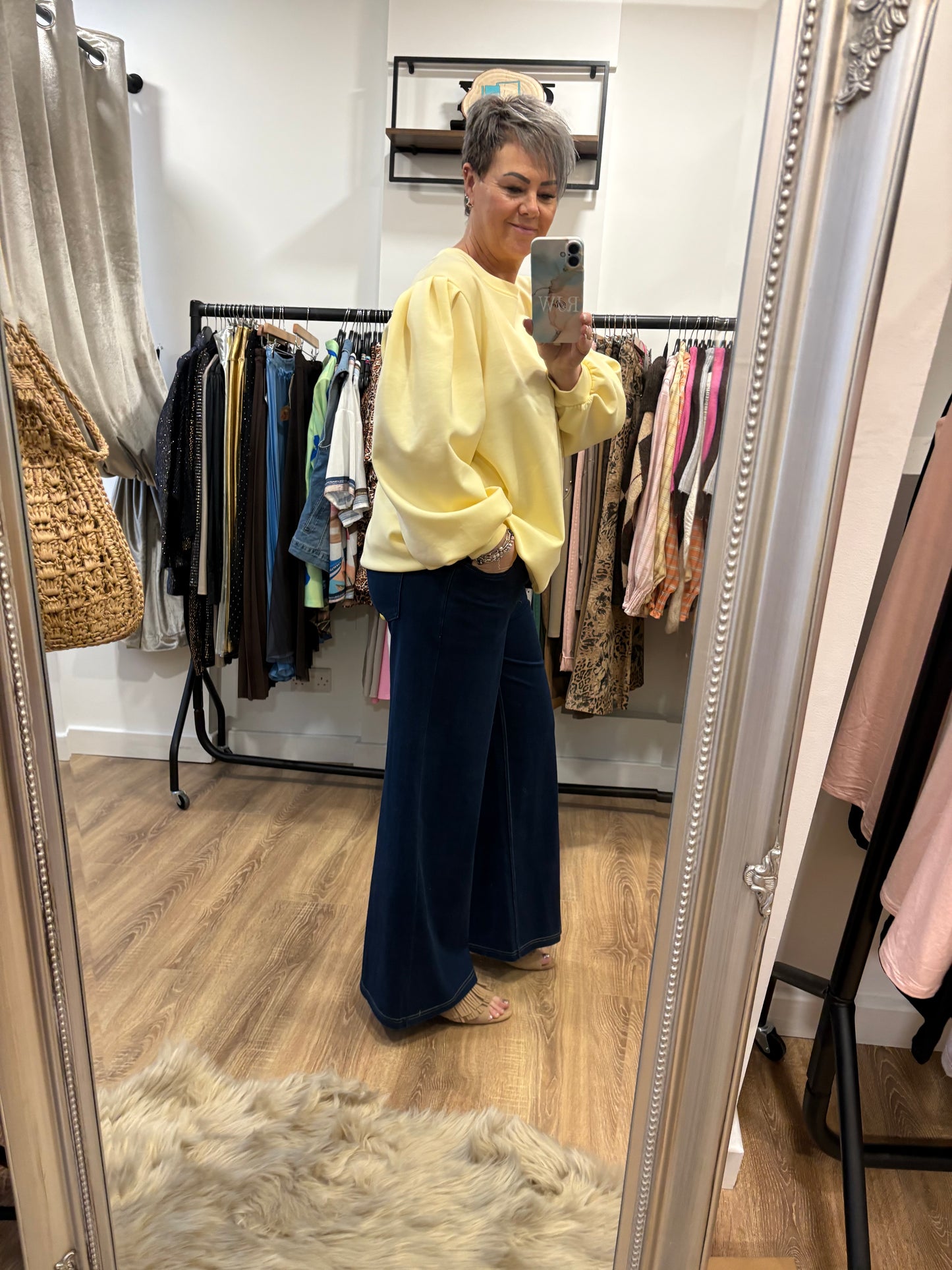 Pull on, Wide Leg, Stretch Jeans