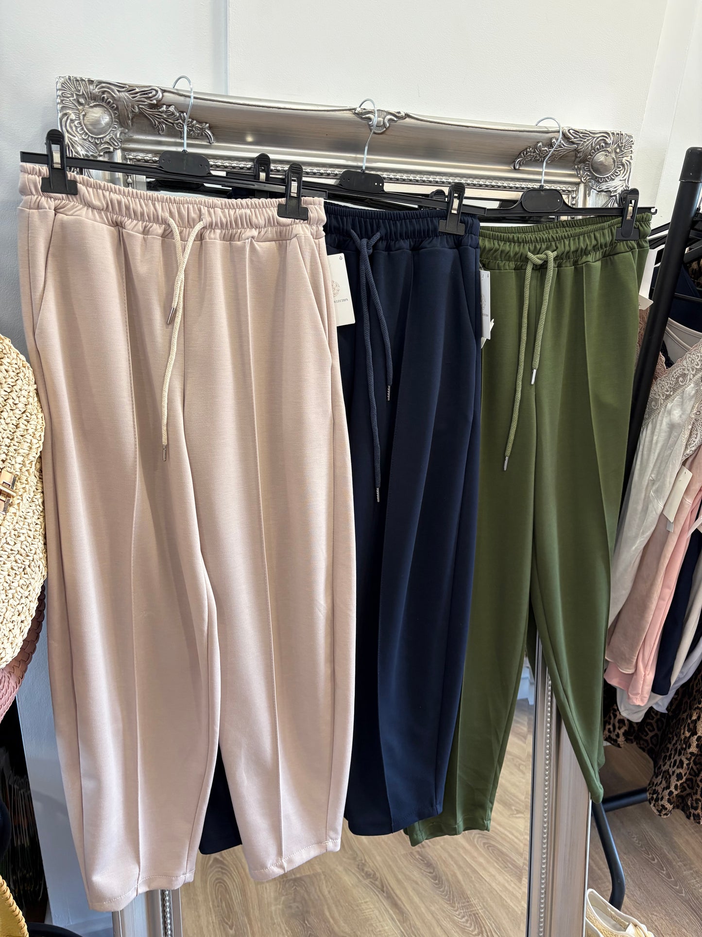 Seam Front Carrot Shape Joggers