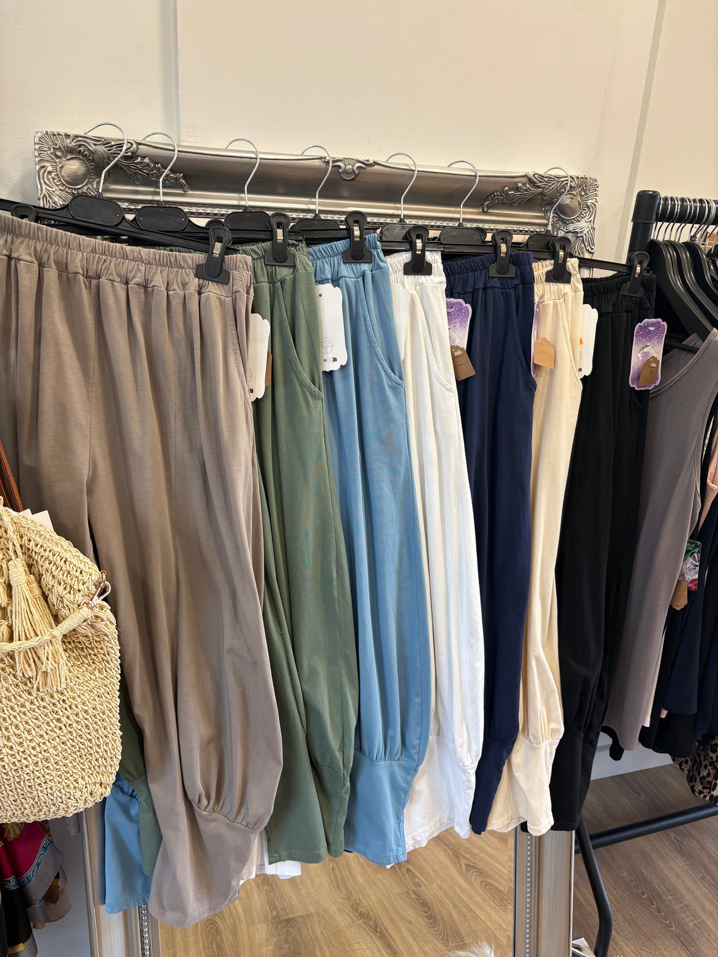 Cropped, Deep cuff, Joggers