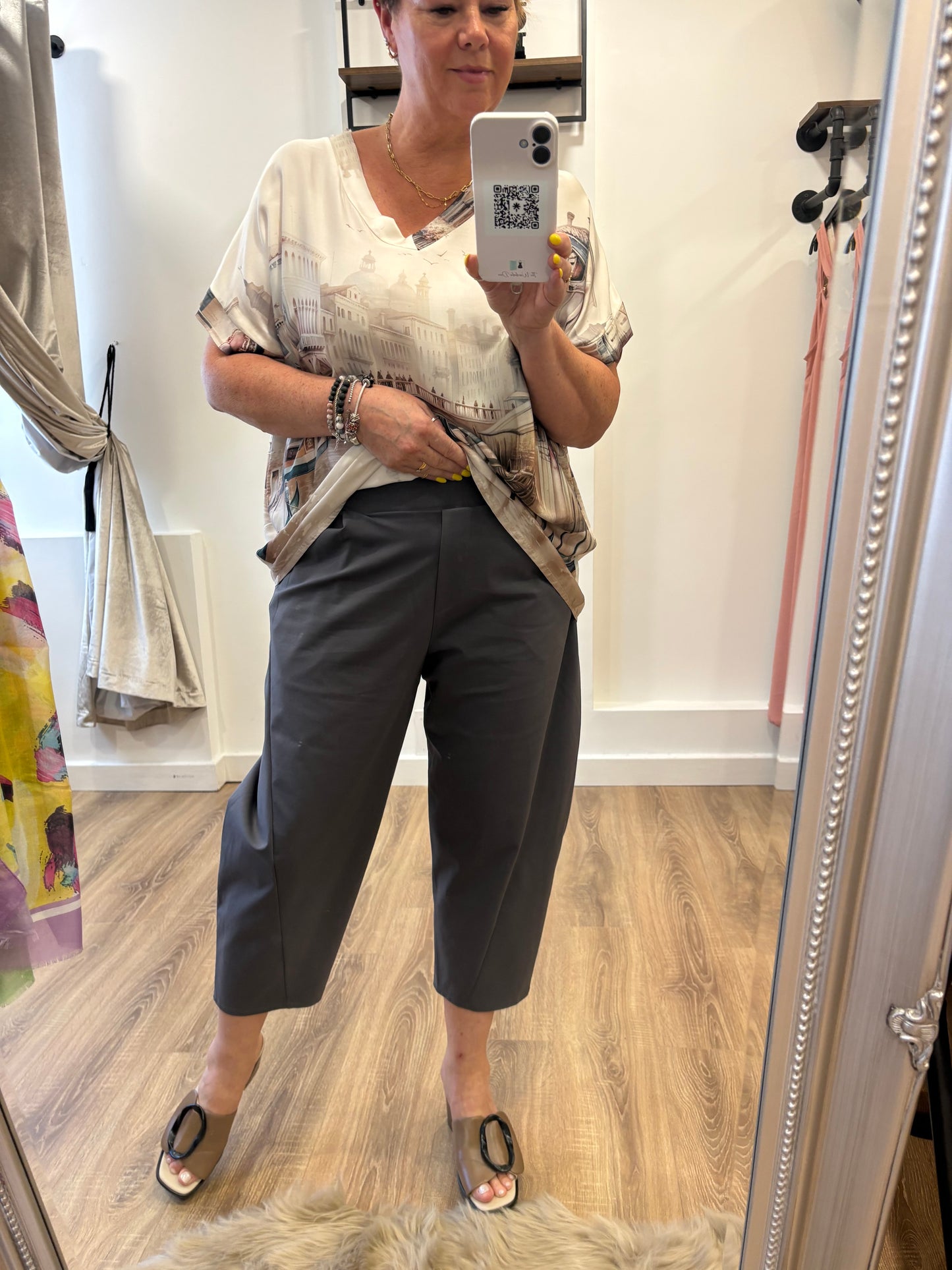 Smart Barrel Leg Joggers