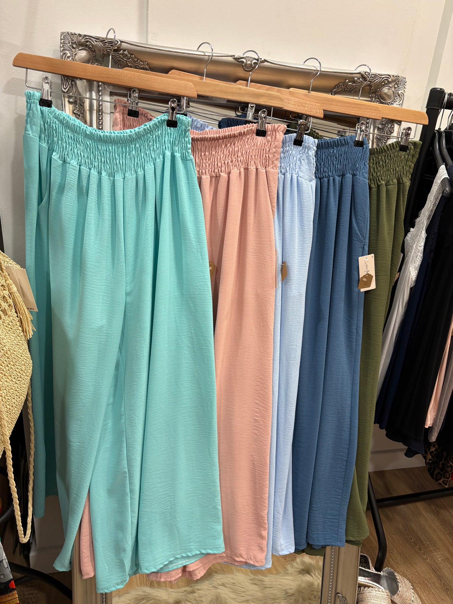 Deep Waist, wide Leg Trouser with pockets
