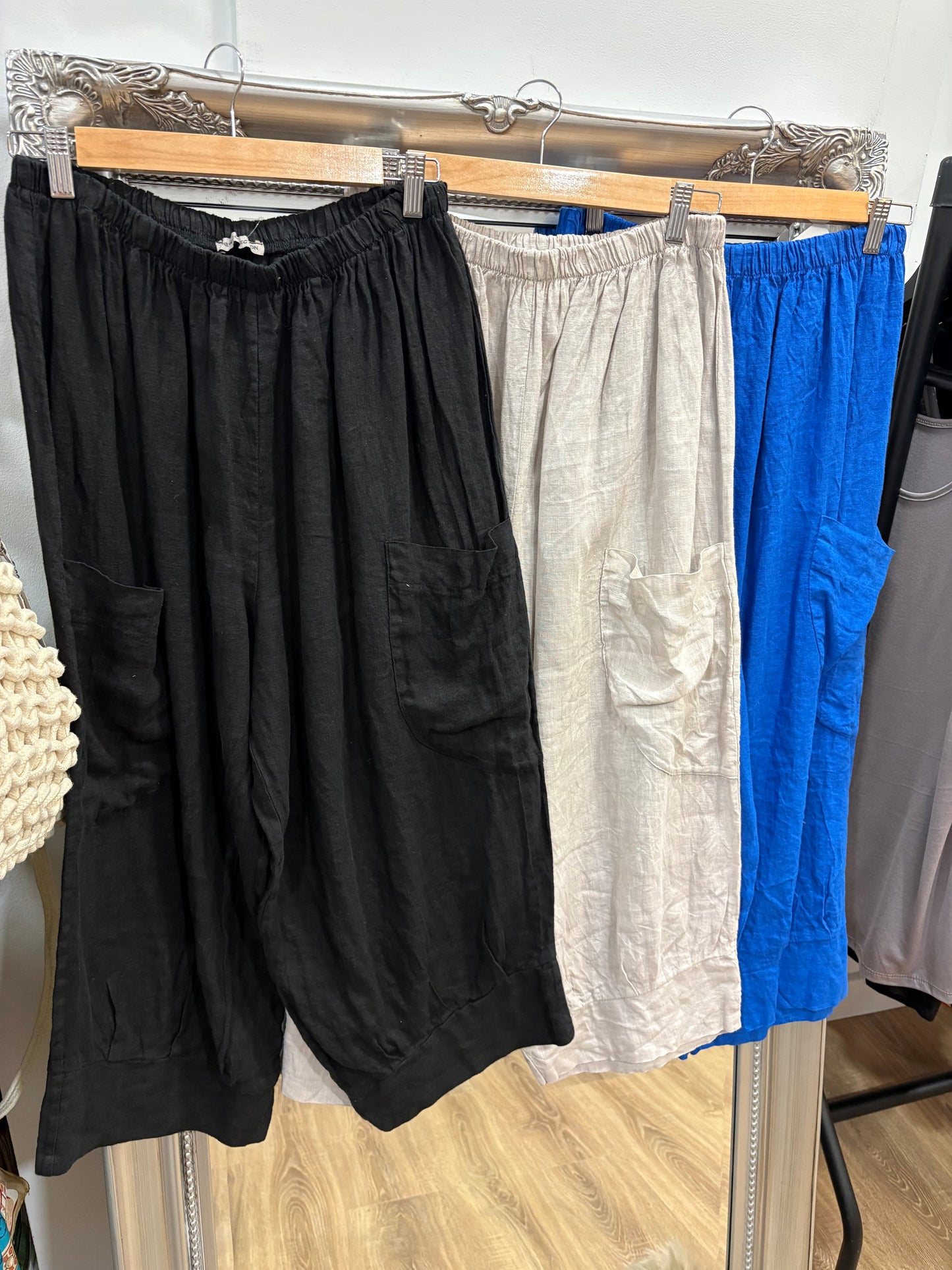 Cropped Pocket Linen Trousers