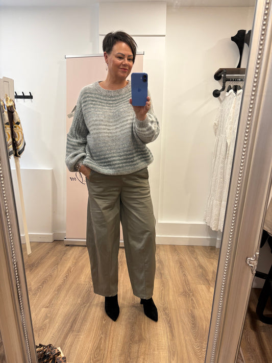 Oversized striped knit with Balloon Sleeve