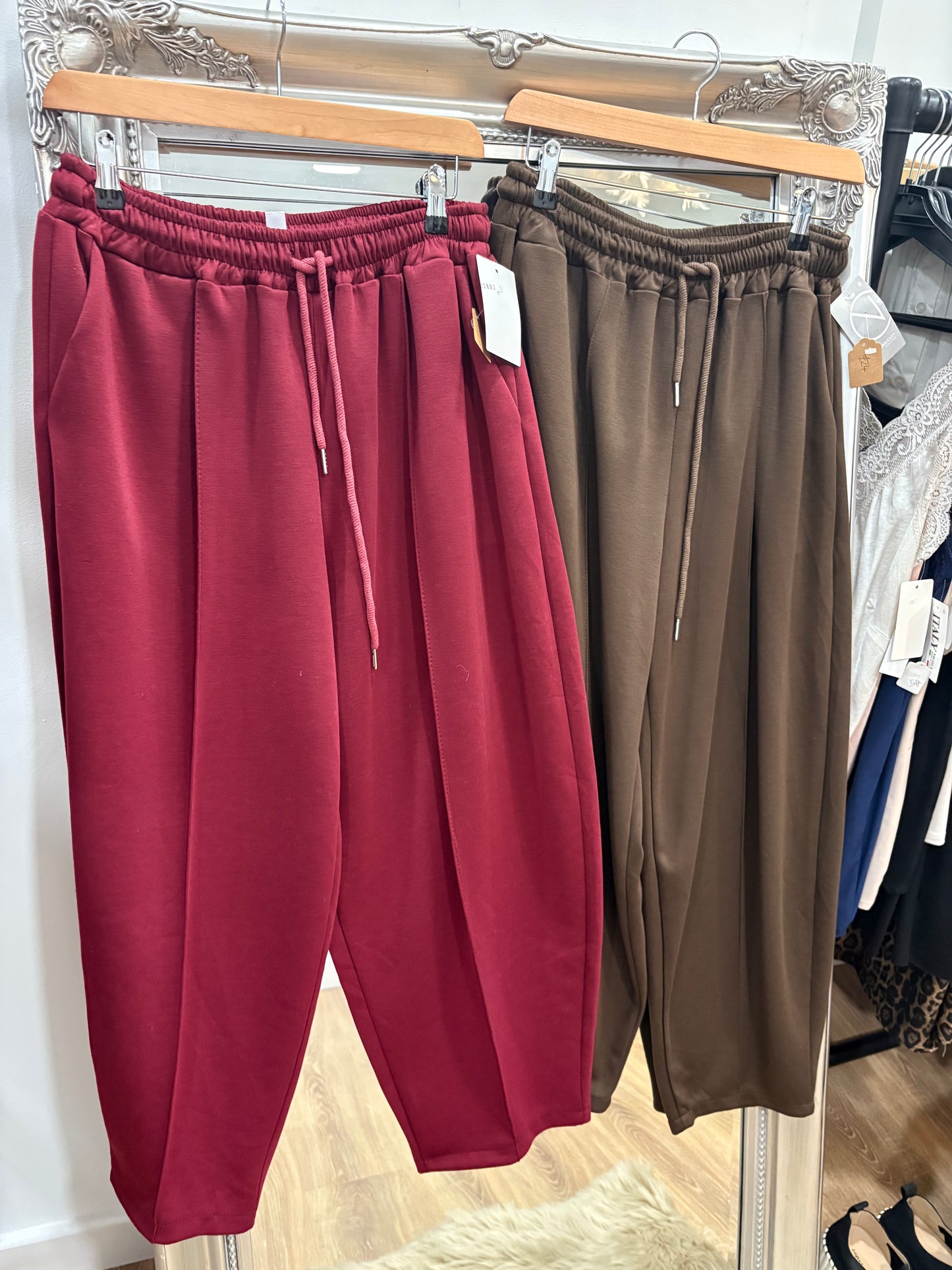 Seam Front Carrot Shape Joggers