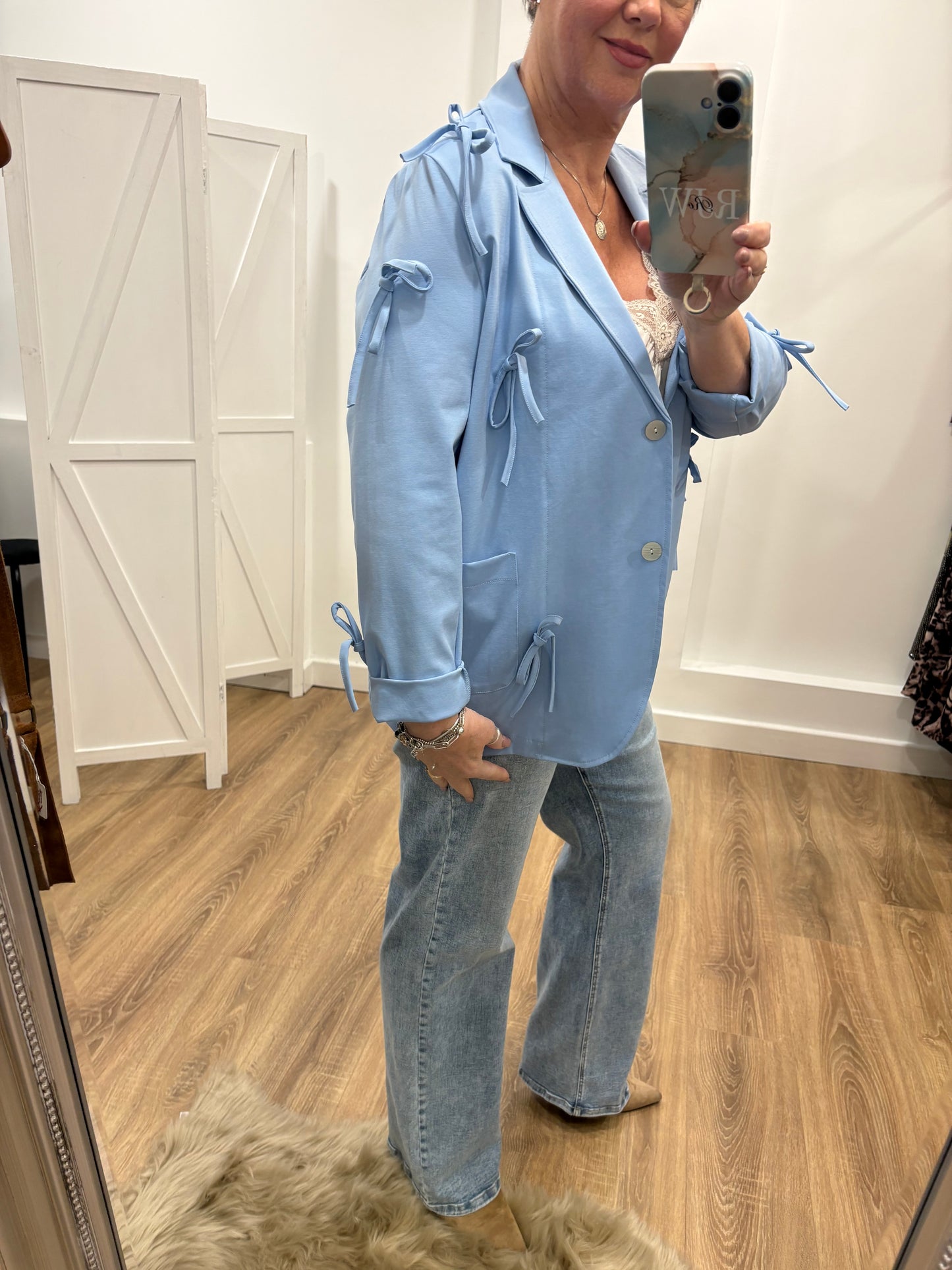 Stretchy Little Bow Blazer