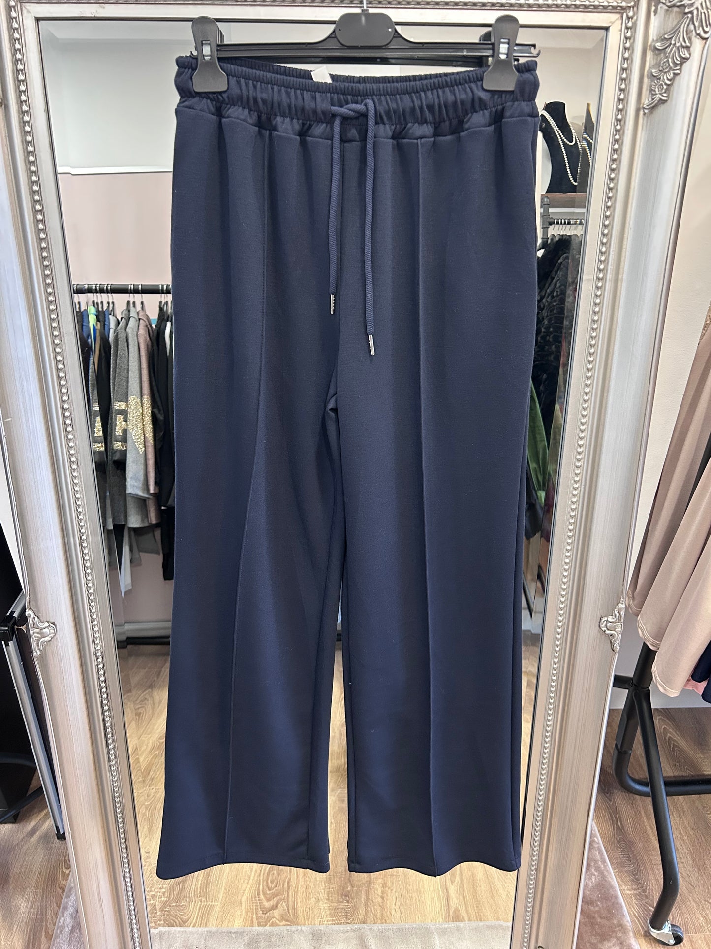 Smart Seam Front Wide Leg Joggers