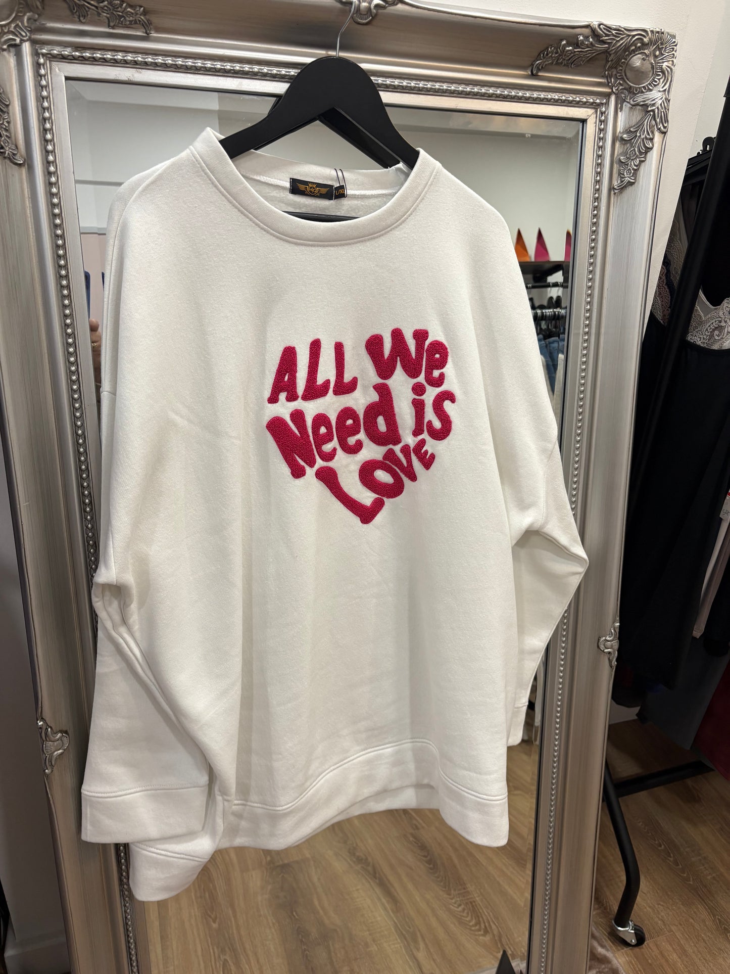 Oversized Love Sweatshirt