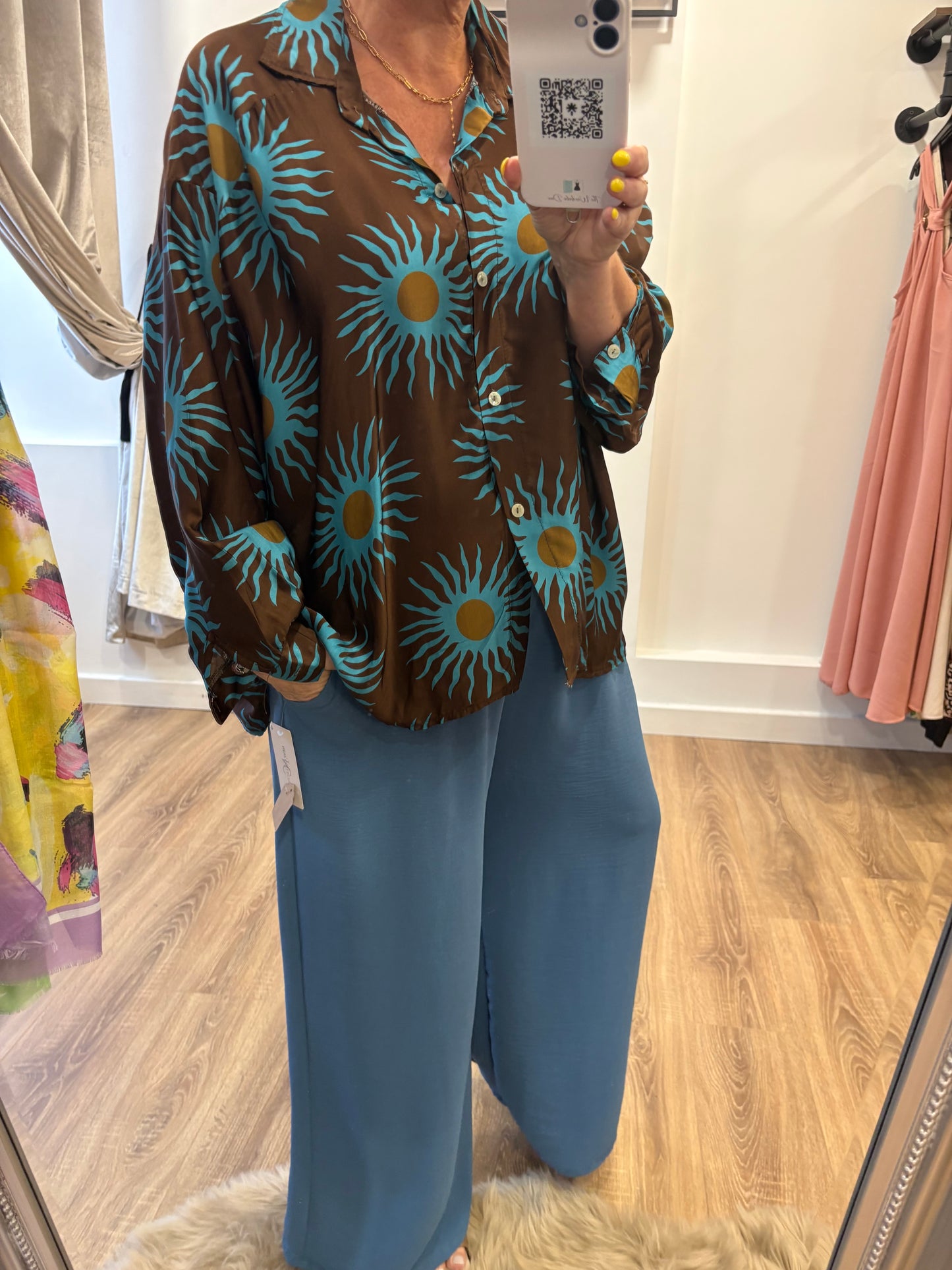 Deep Waist, wide Leg Trouser with pockets