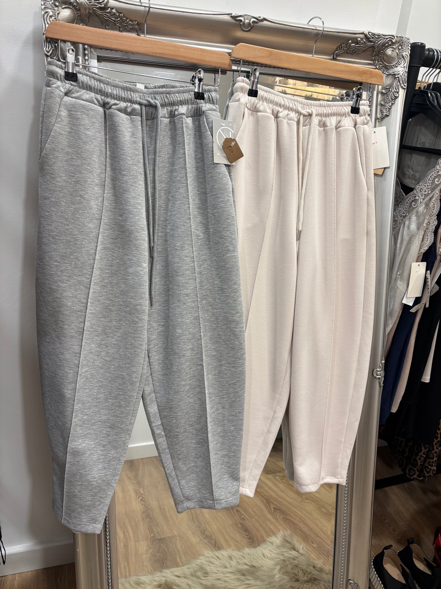 Seam Front Carrot Shape Joggers