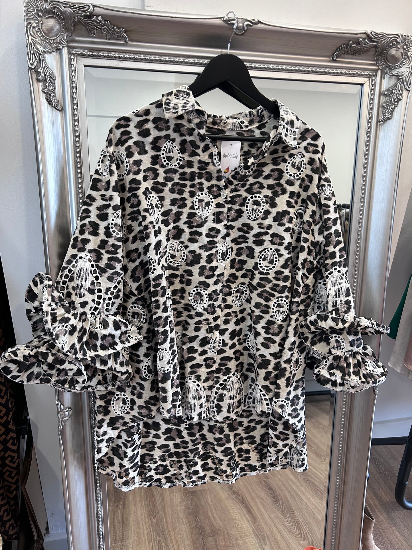 Animal Fluted Sleeve Shirt