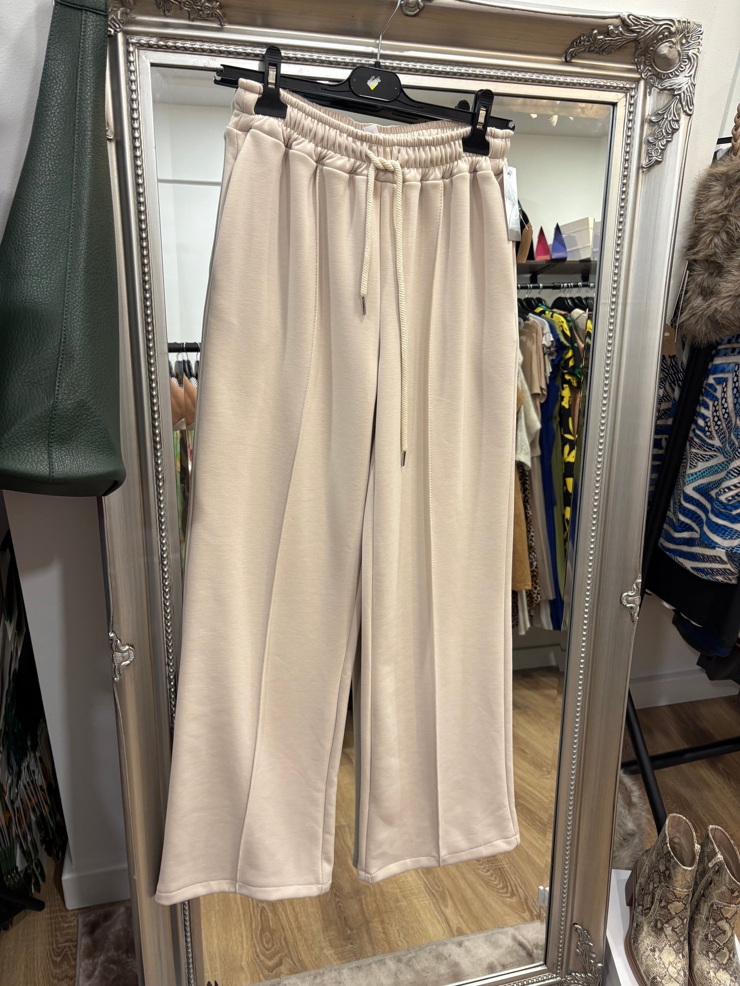 Smart Seam Front Wide Leg Joggers