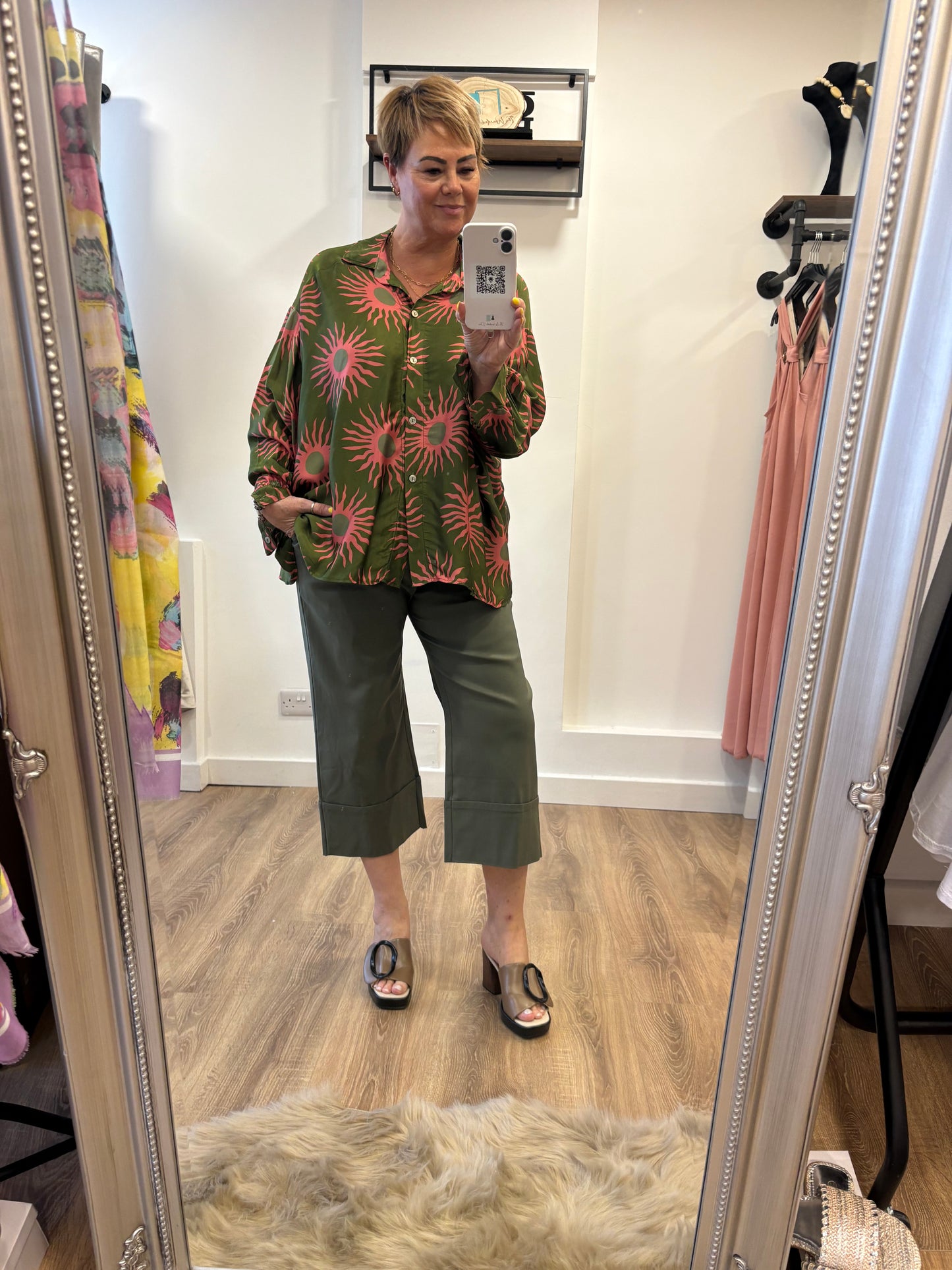Cropped, Deep Cuff Hem Trousers