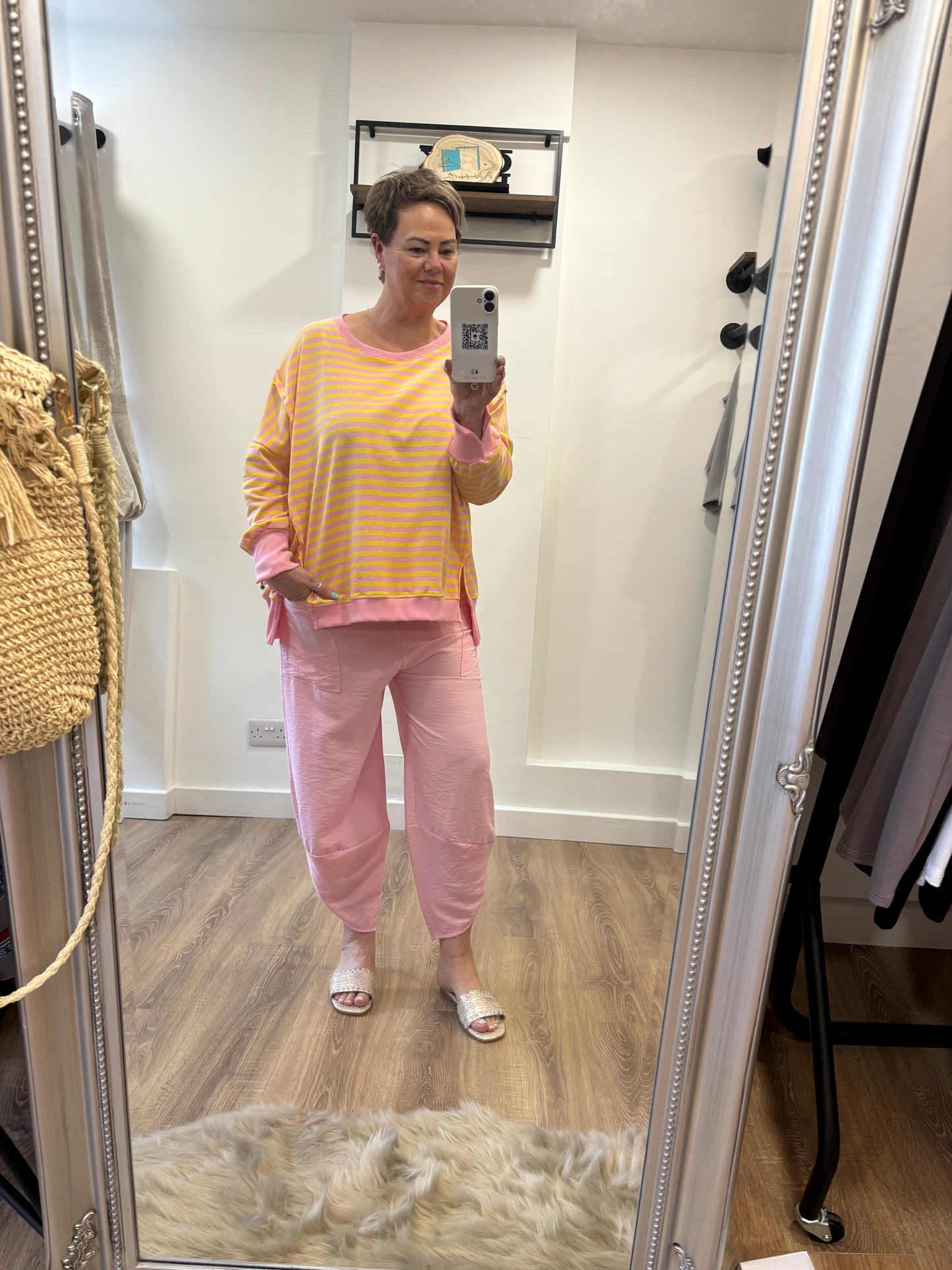 Lightweight Tulip Hem Trouser
